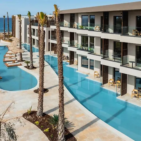 Nalu & Adults Only Szálloda 5*
