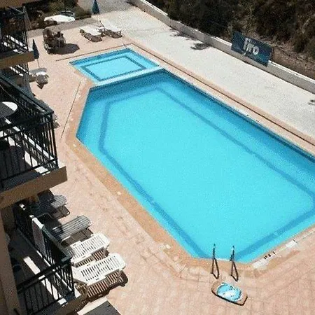 Nalu & Adults Only Hotel 5*